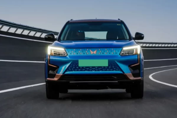 XUV400 | Automotive Mahindra